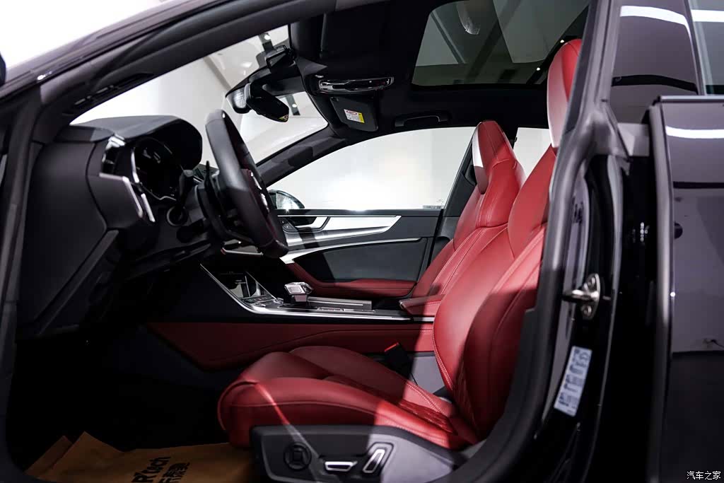 Audi A7L, 2025 23