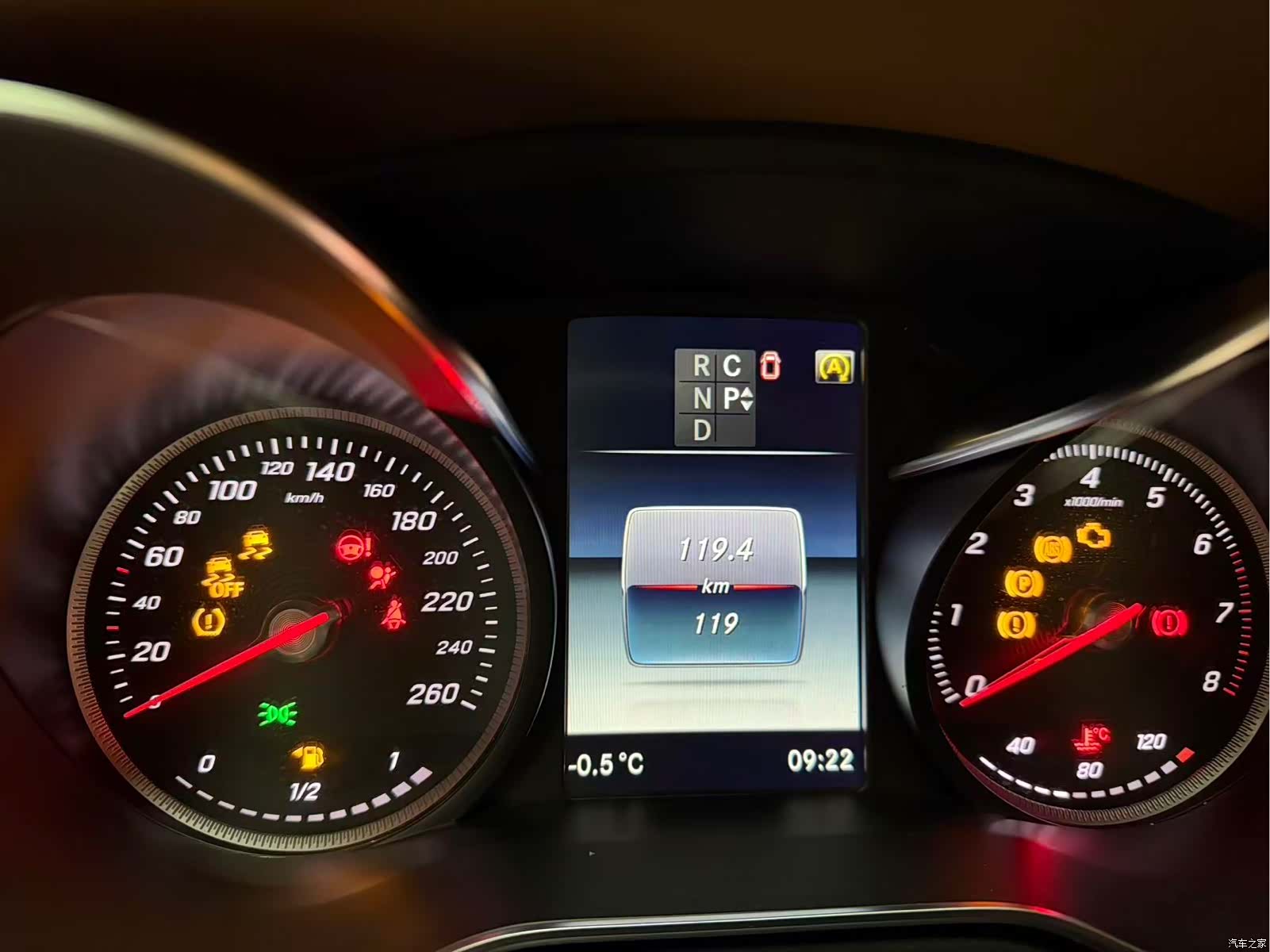 Mercedes-Benz V-Class, 2020 4