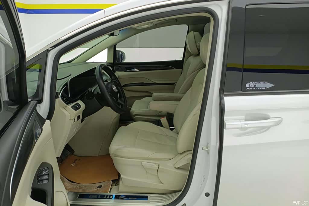 Buick GL8, 2022 9