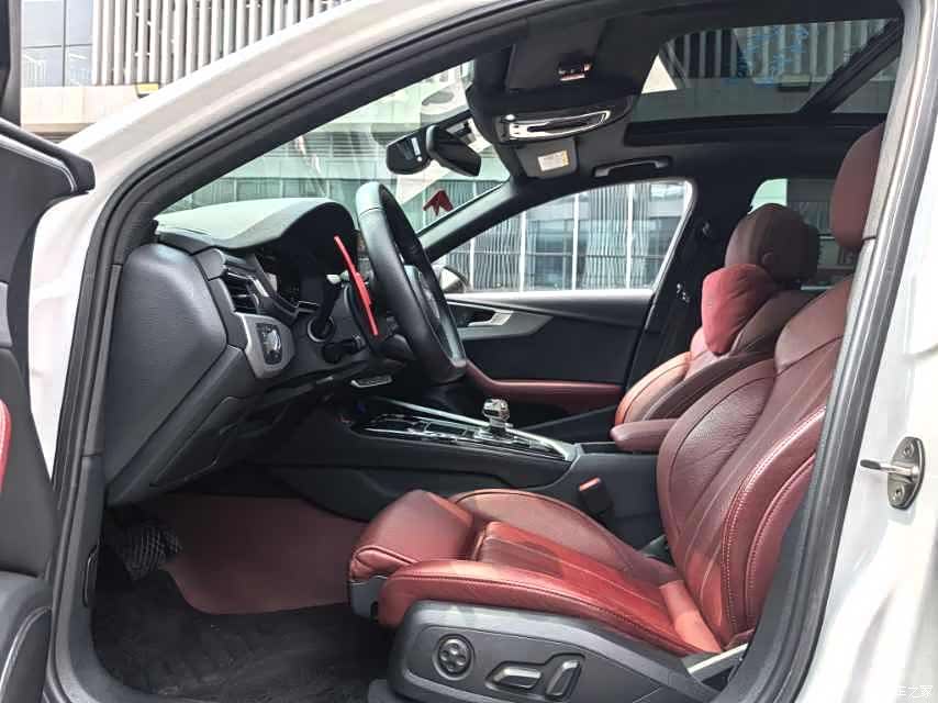 Audi A4L, 2022 4