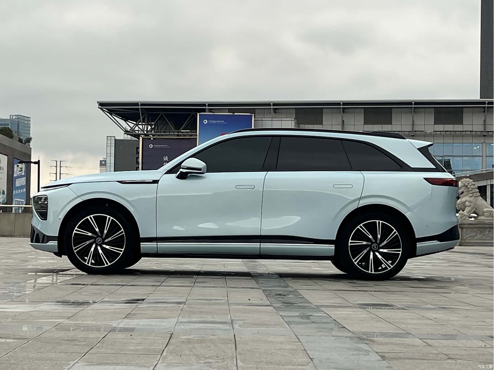 Xpeng G9, 2023 7