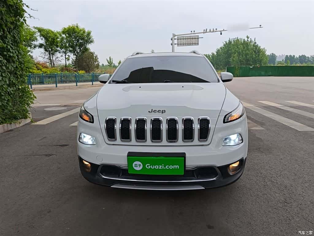 Jeep Cherokee, 2018 3