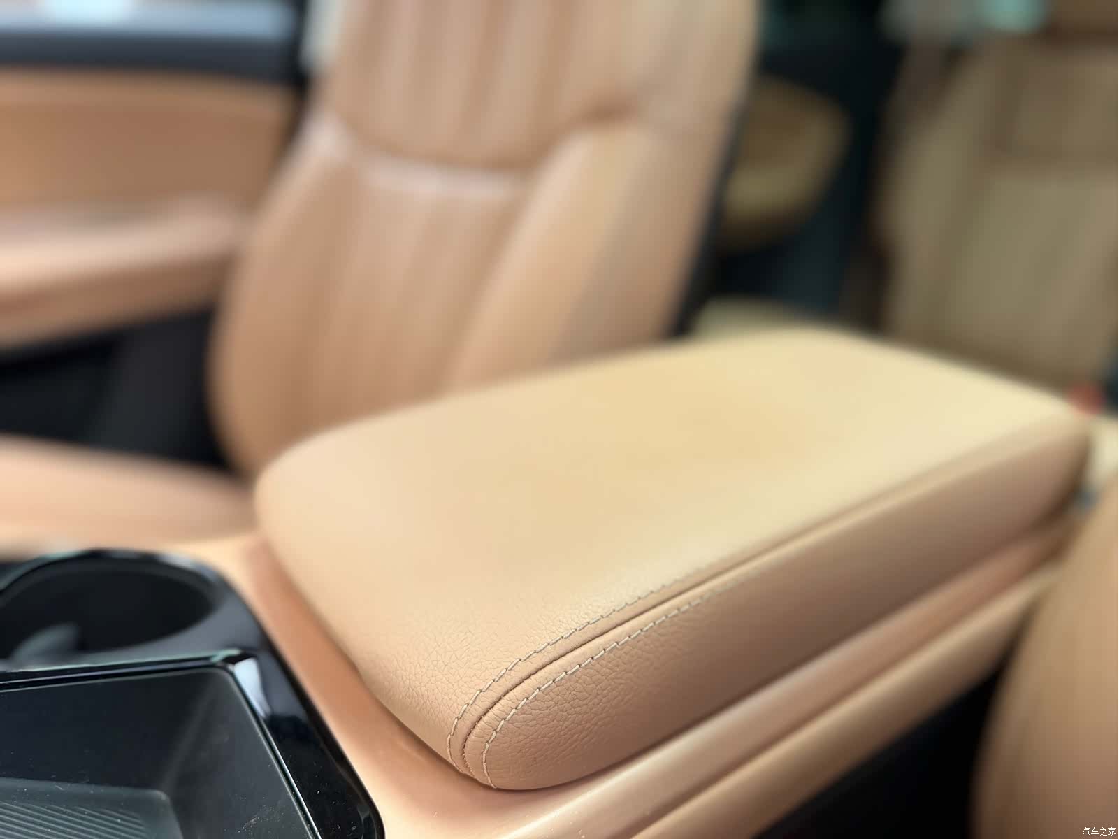 NIO ES8, 2019 25
