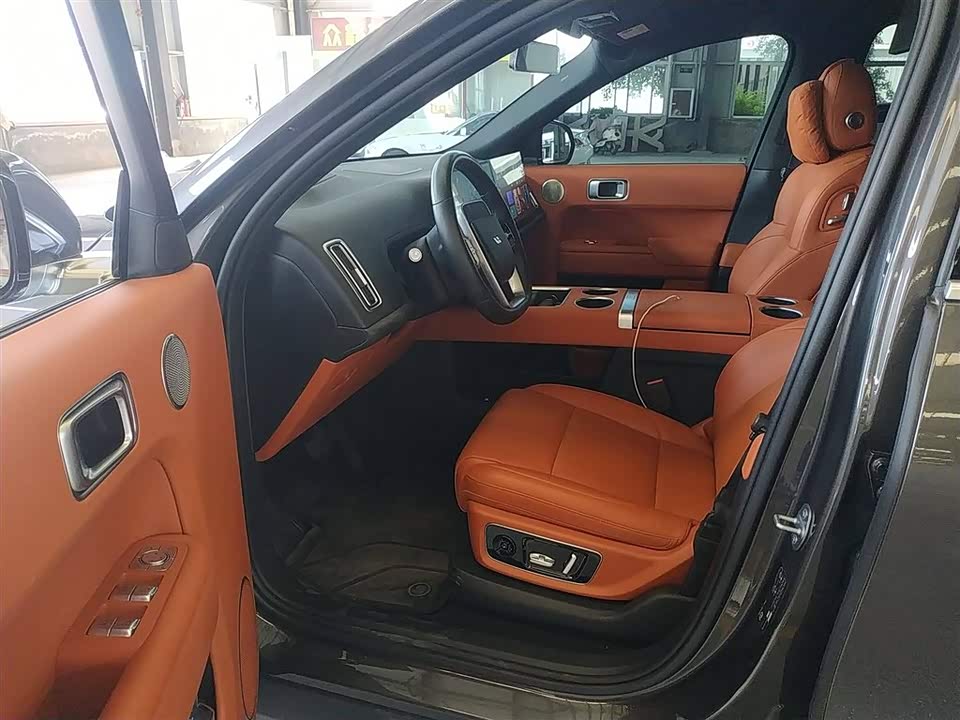 Li Auto Ideal L8