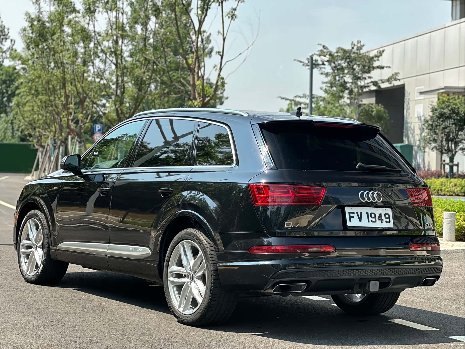 Audi Q7, 2017 все фото