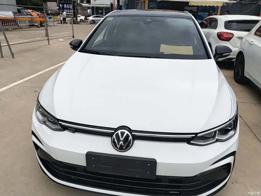 Volkswagen Golf, 2021 3