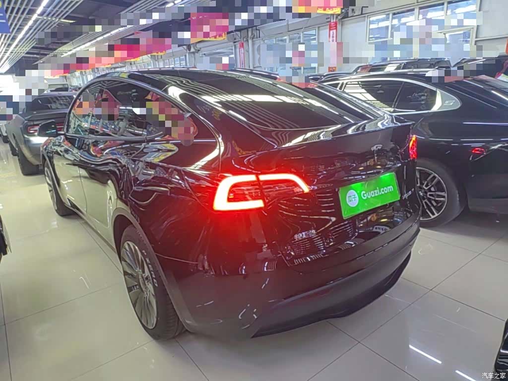 Tesla Model Y, 2023 все фото
