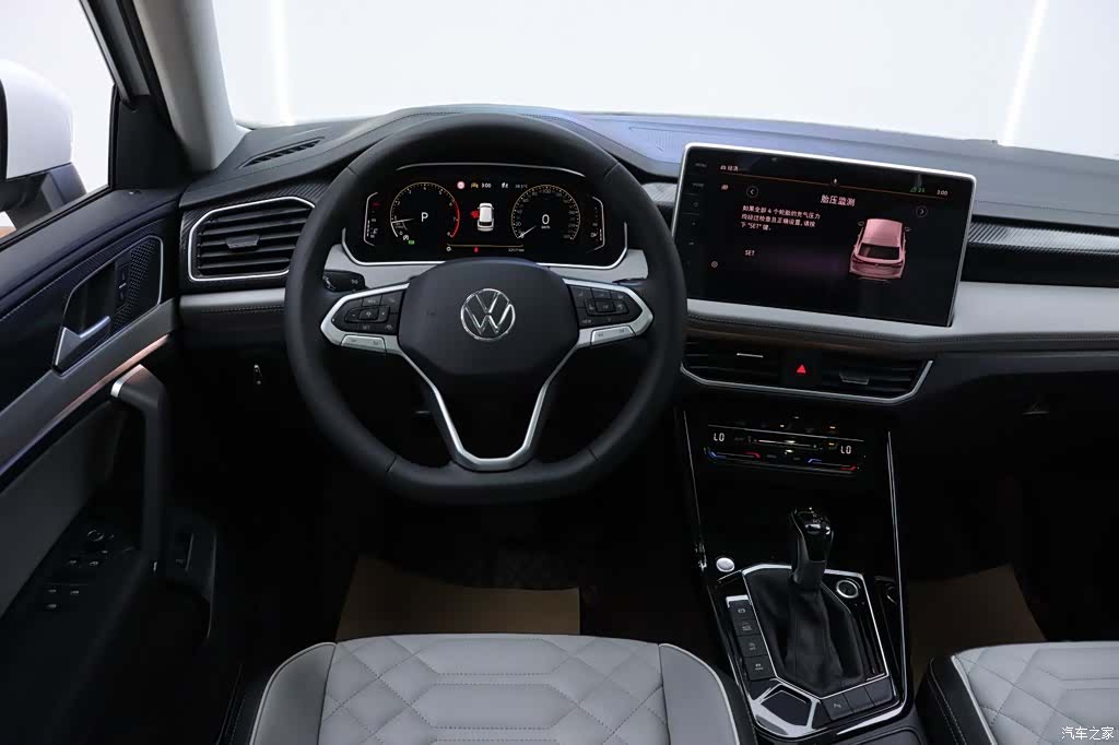 Volkswagen Tayron, 2023 24