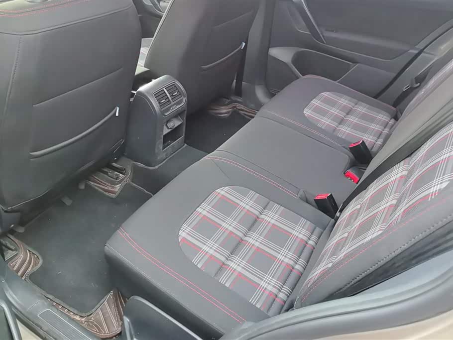 Volkswagen Golf*Jiayu