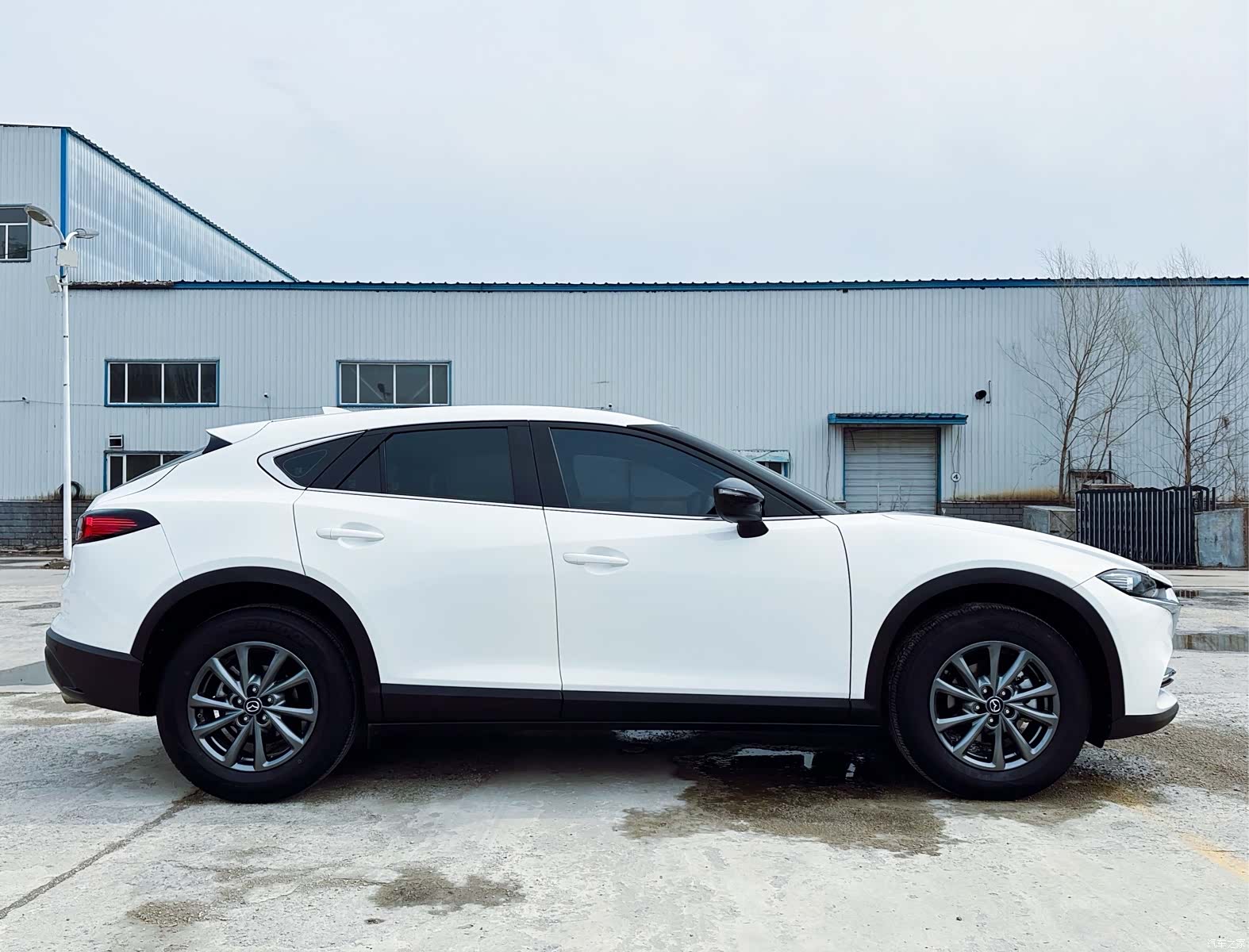 Mazda CX-4, 2023 все фото