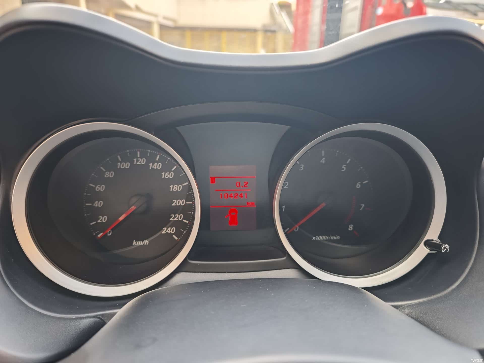DongNanQiChe YARiS L, 2011 10