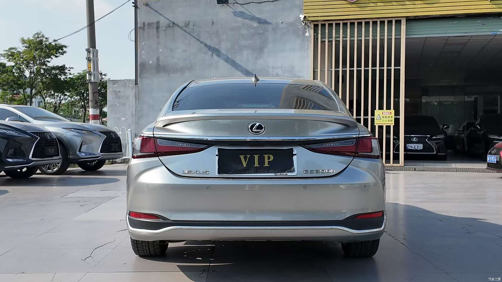 Lexus ES, 2024 7