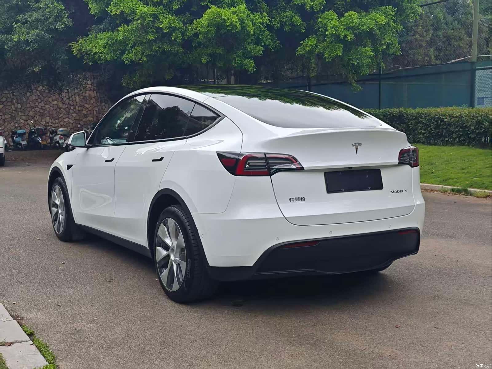 Tesla Model Y, 2021 7