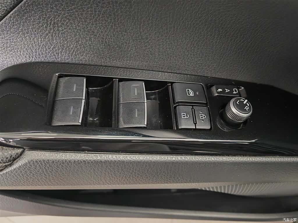 Toyota Camry, 2022 9