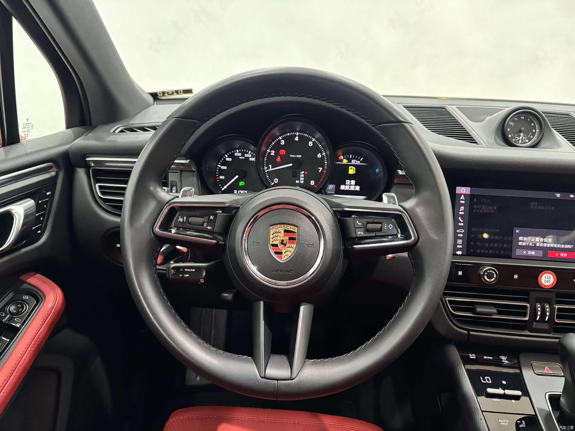 Porsche Macan, 2024 16