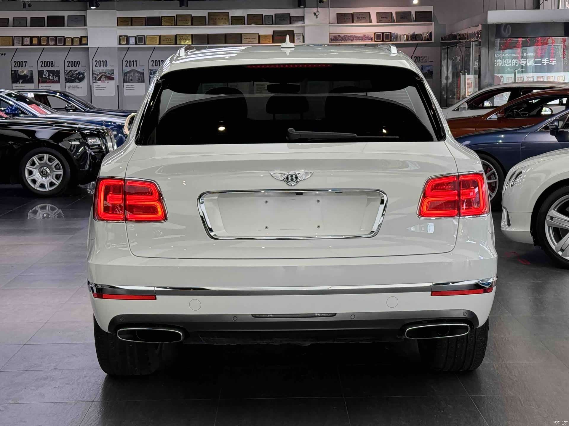 Bentley Bentayga, 2018 все фото