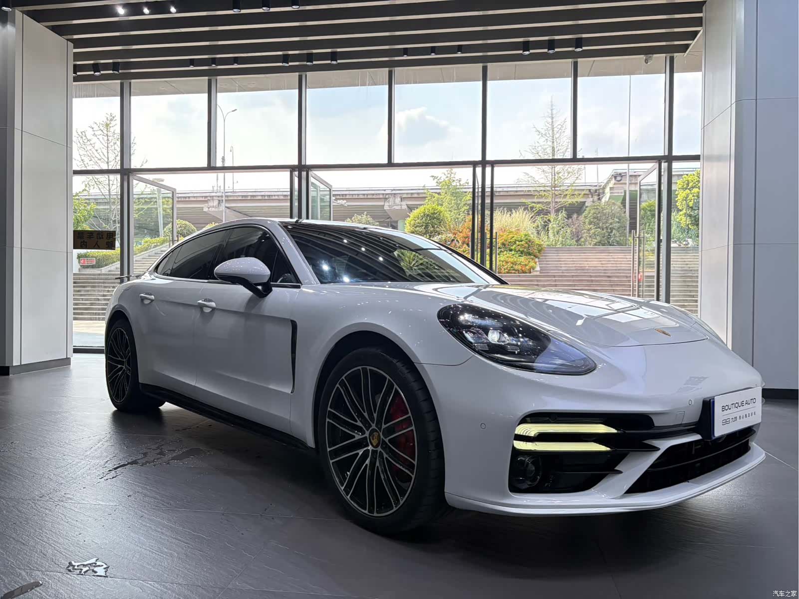 Porsche Panamera, 2018 3