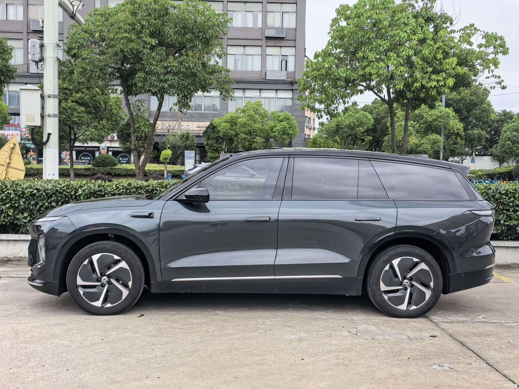 NIO ES8, 2023 3
