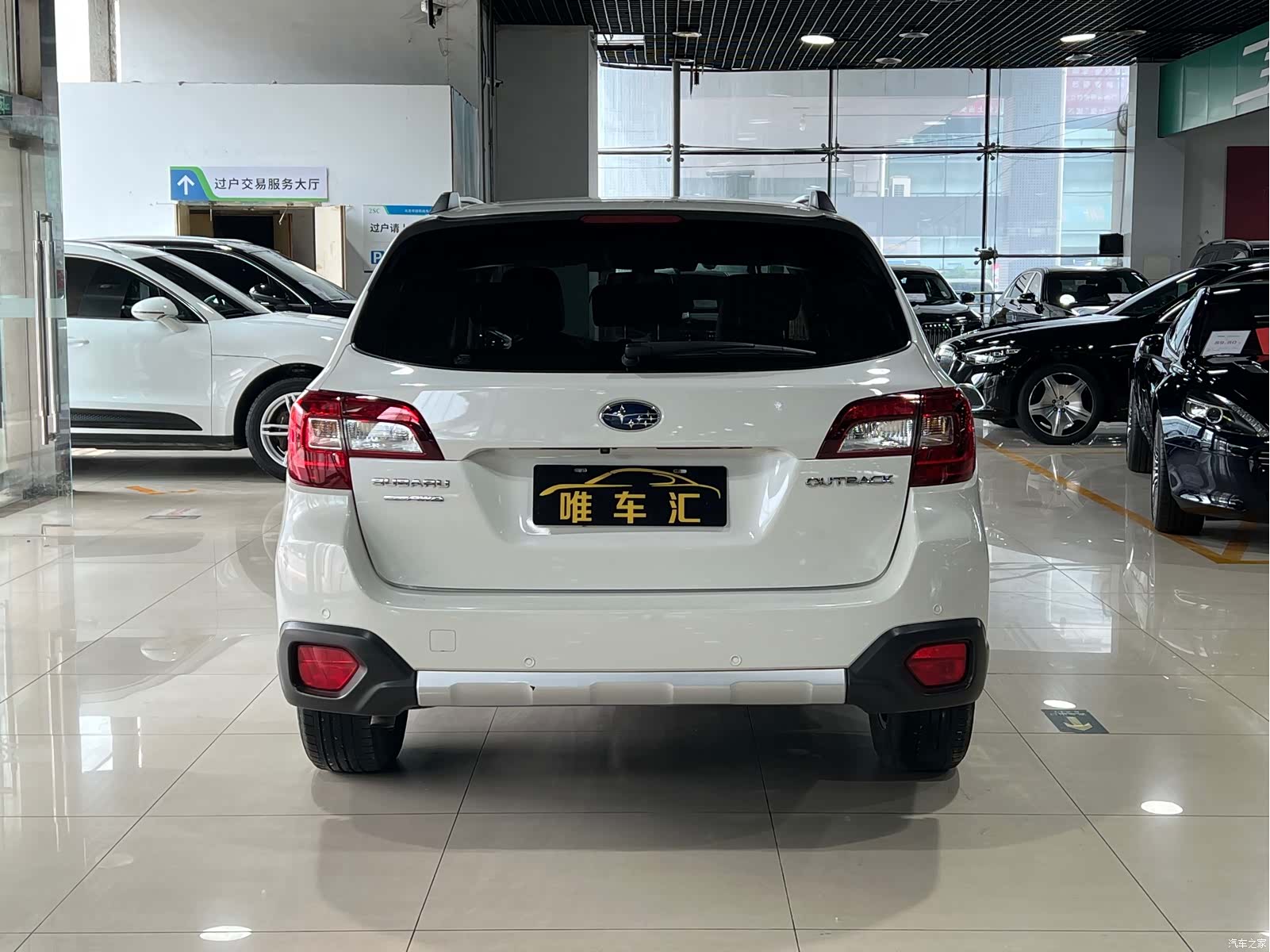 Subaru Outback, 2017 все фото