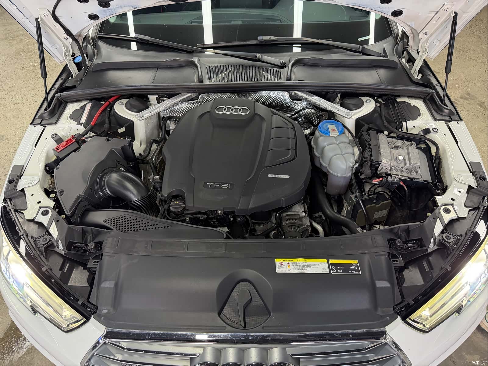 Audi A4L, 2018 22