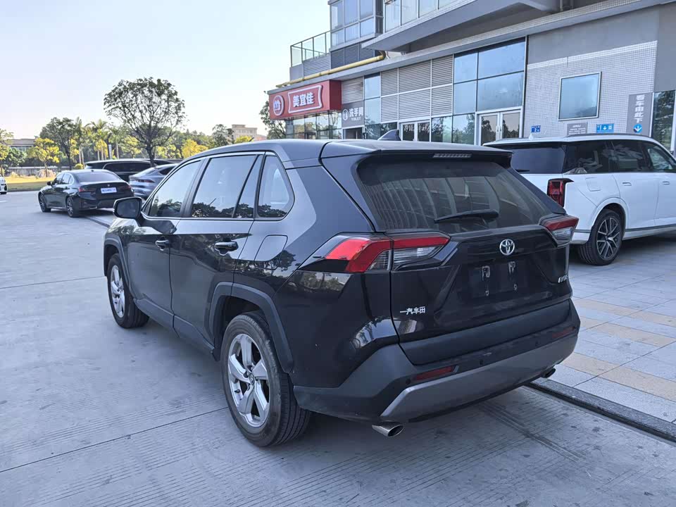 Toyota RAV4 Rongfang