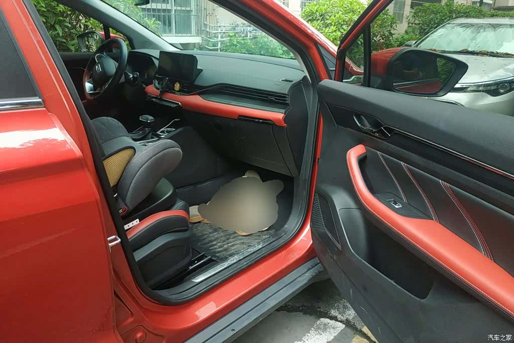 Geely Emgrand, 2022 8