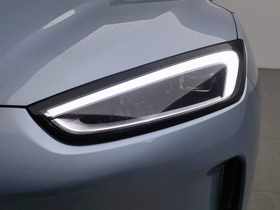 AITO Ask the world M5