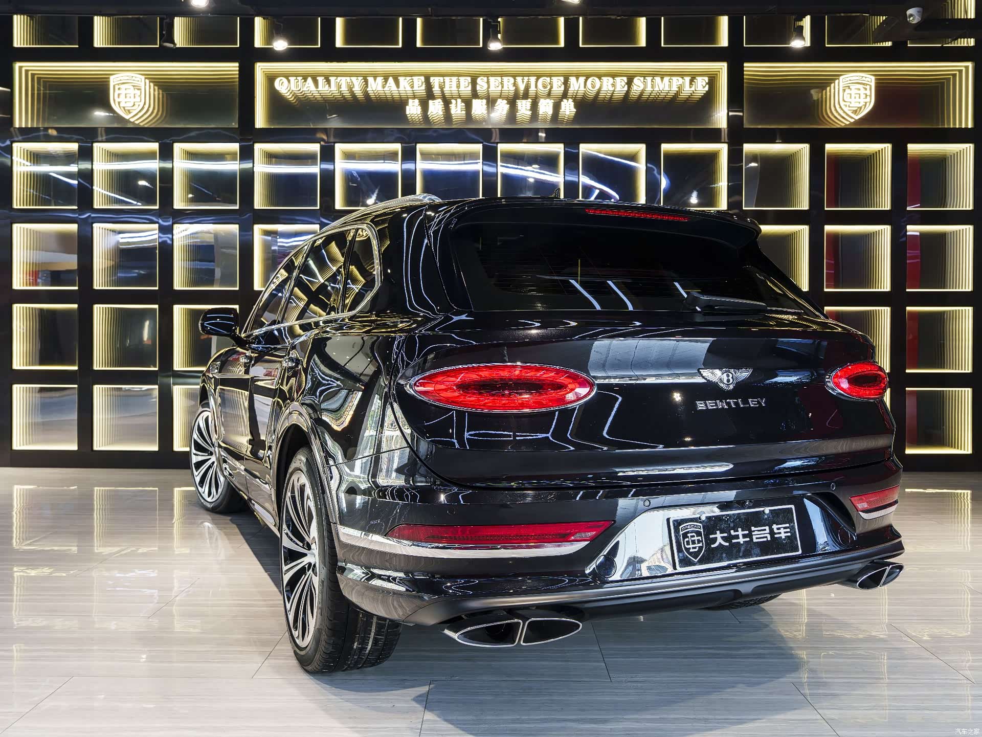 Bentley Bentayga, 2022 4