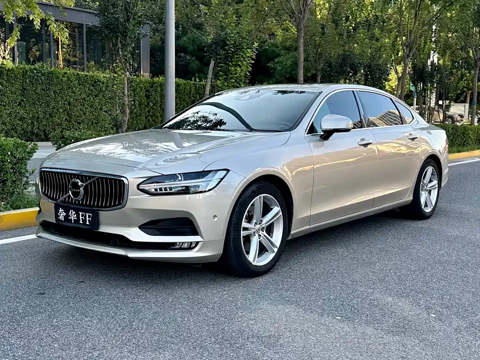 Volvo S90