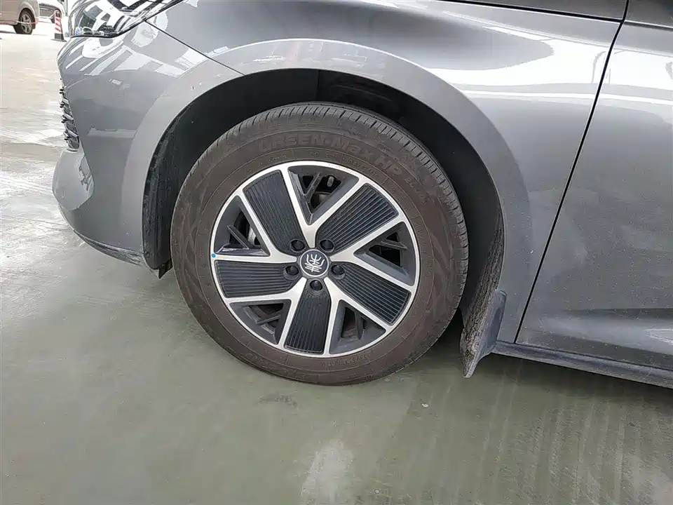 BYD Qin L