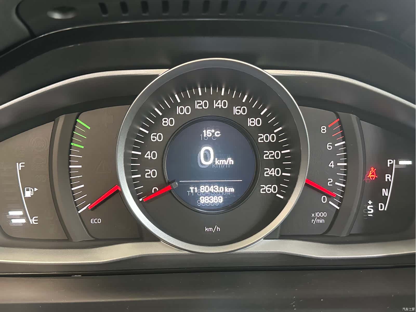 Volvo S60, 2014 15