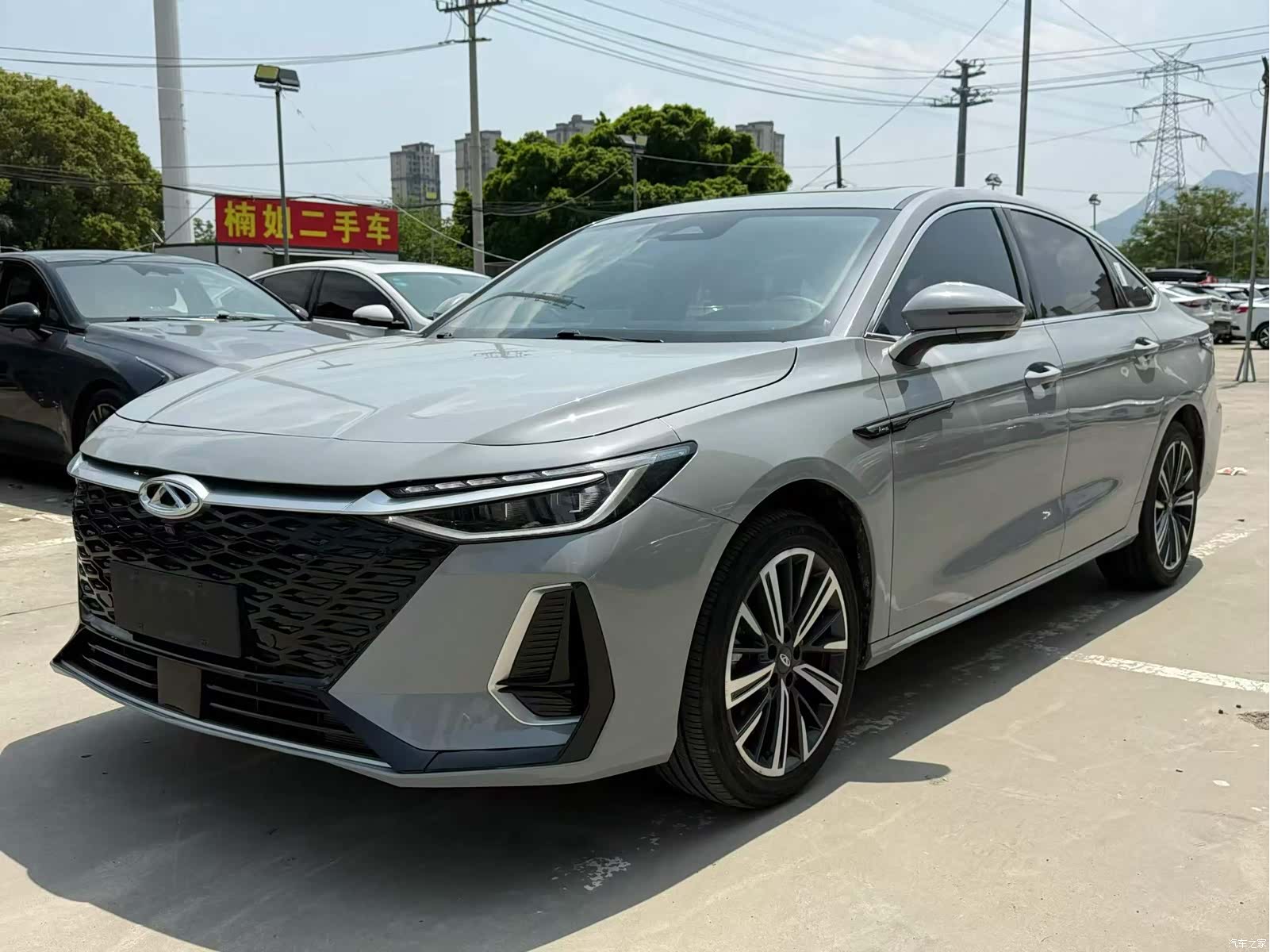 Chery Arrizo 8