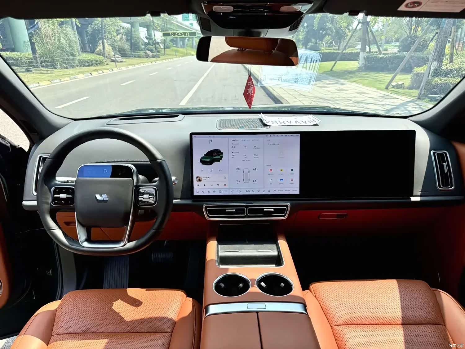 Li Auto L8, 2023 все фото