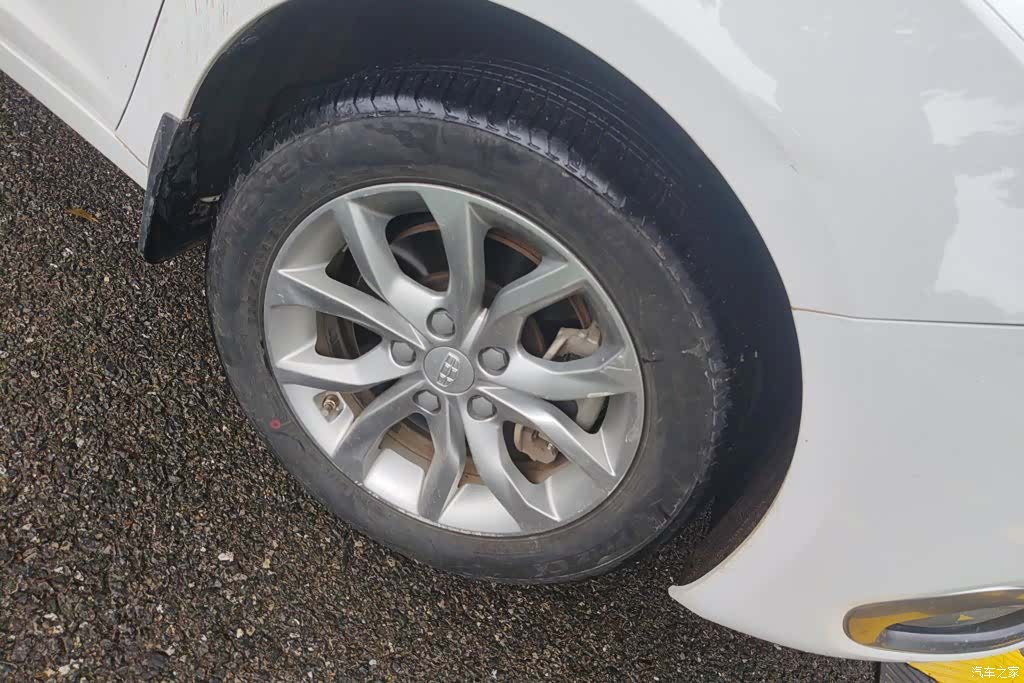 Geely Emgrand, 2017 6
