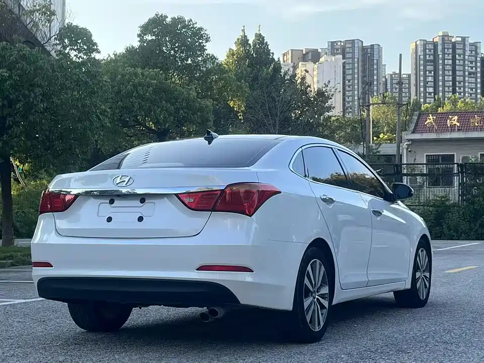 Hyundai Name picture
