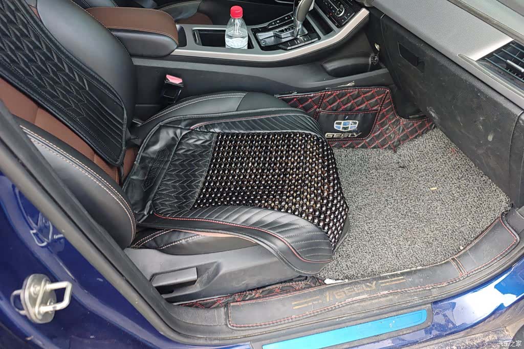 Geely Emgrand, 2019 8