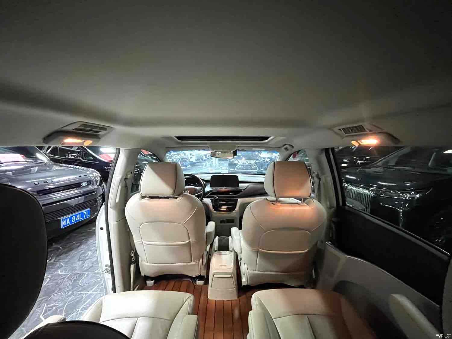 Buick GL8, 2021 10