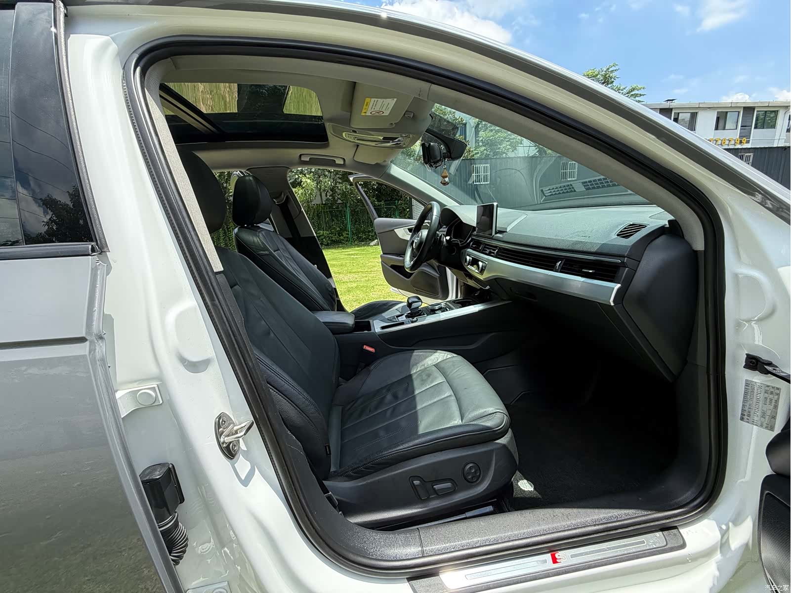 Audi A4L, 2019 12