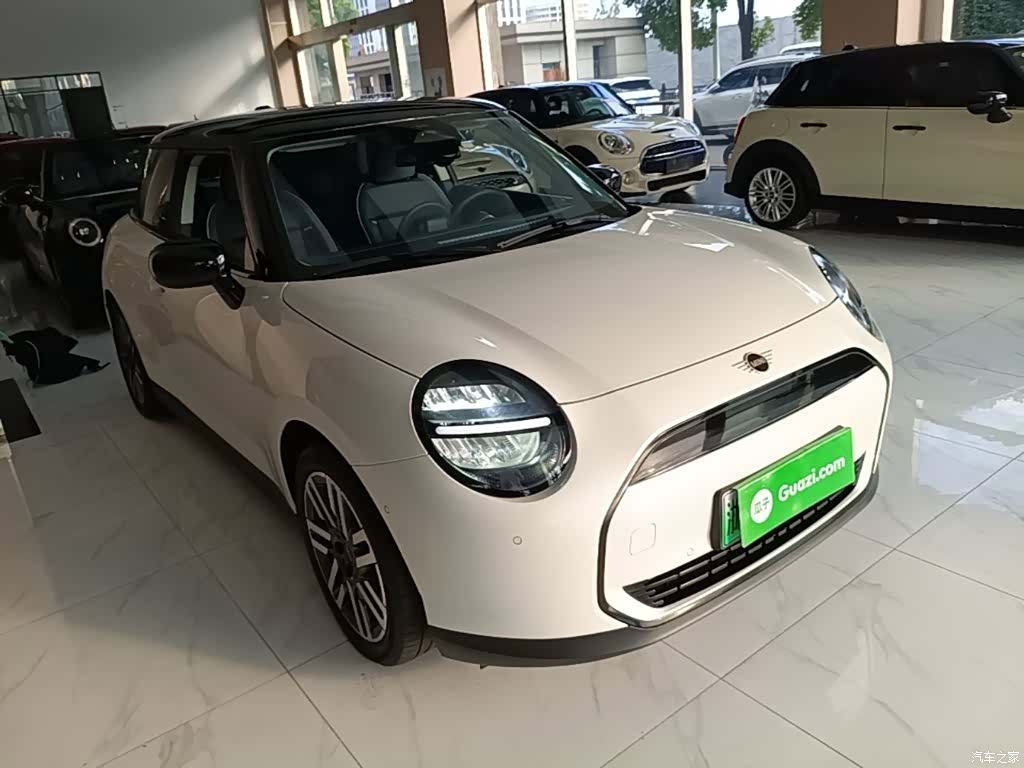 Mini Cooper, 2024 4