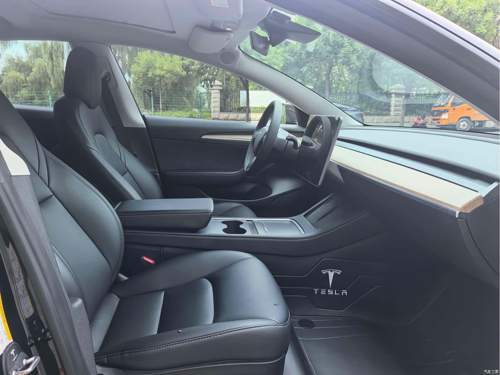 Tesla Model 3, 2023 9