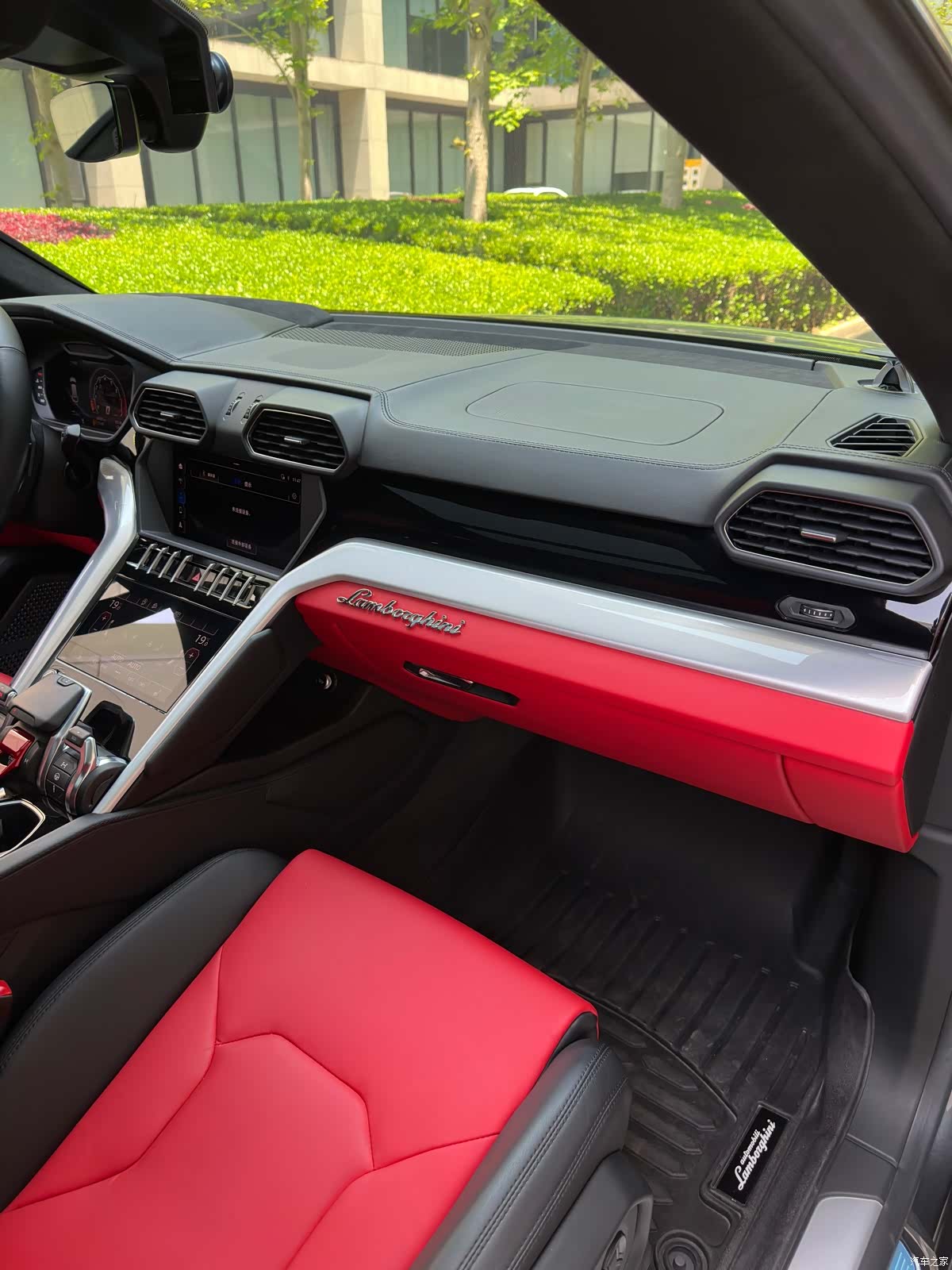 Lamborghini Urus, 2019 12