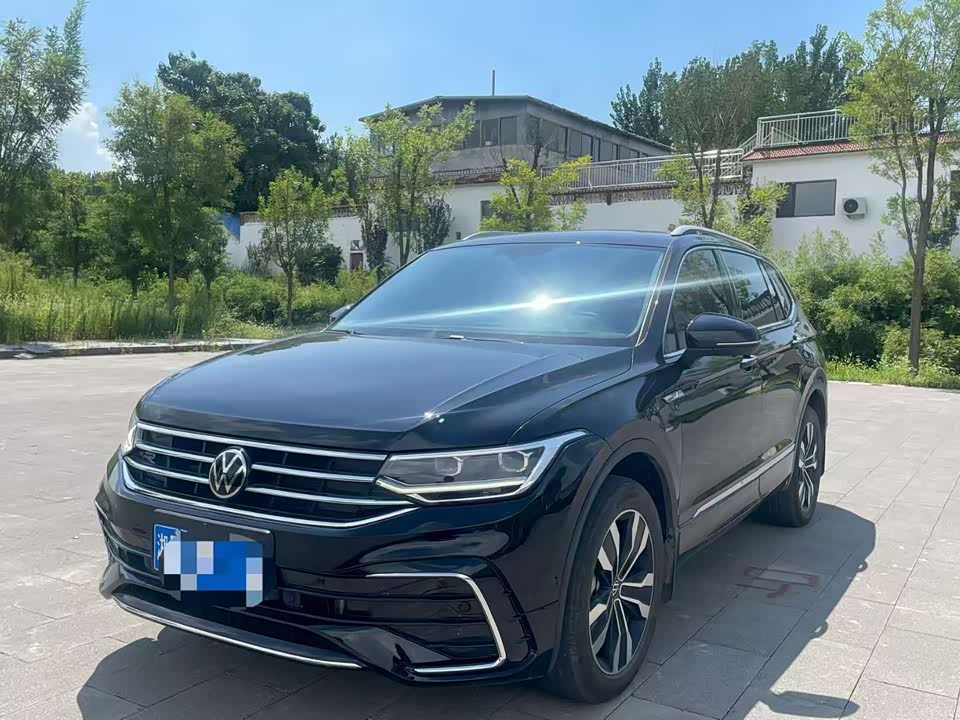 Volkswagen Tiguan L