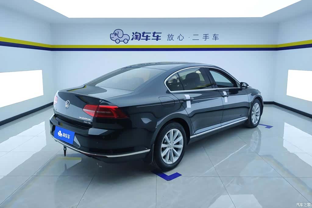 Volkswagen Magotan, 2018 3