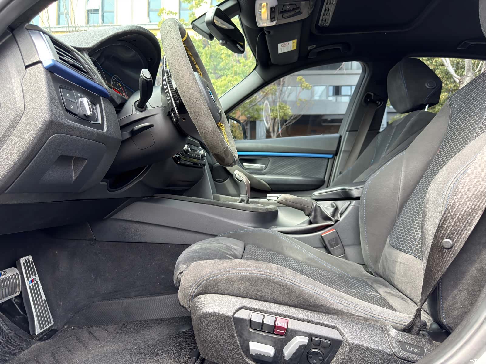 BMW 3 Series, 2018 все фото