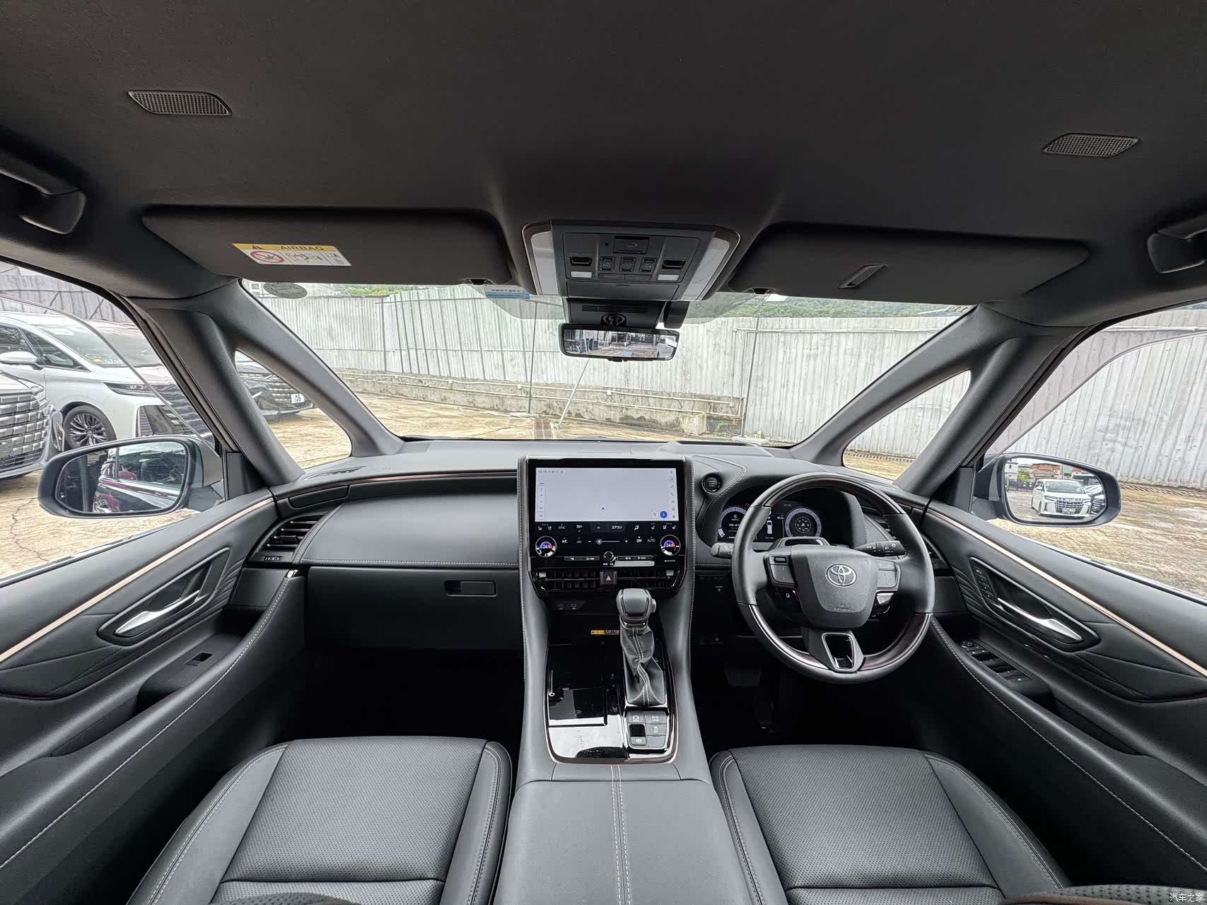 Toyota Alphard, 2026 7