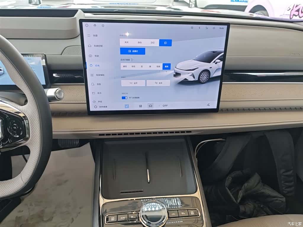 Geely 8, 2025 13