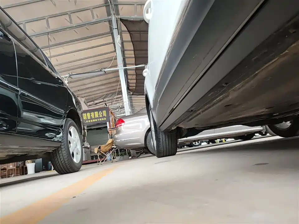 Volkswagen T-ROC exploring Songs