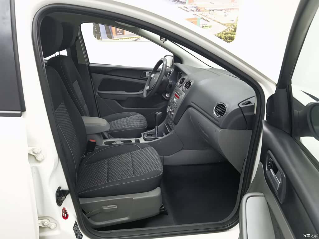 Ford Focus, 2013 23