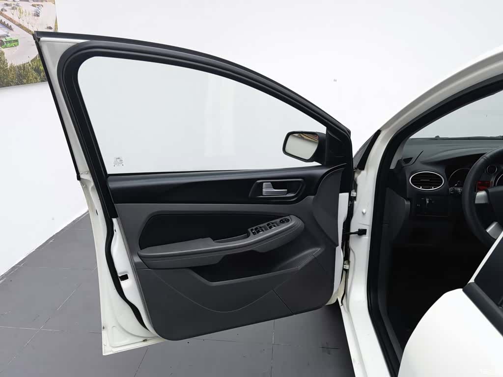Ford Focus, 2013 8