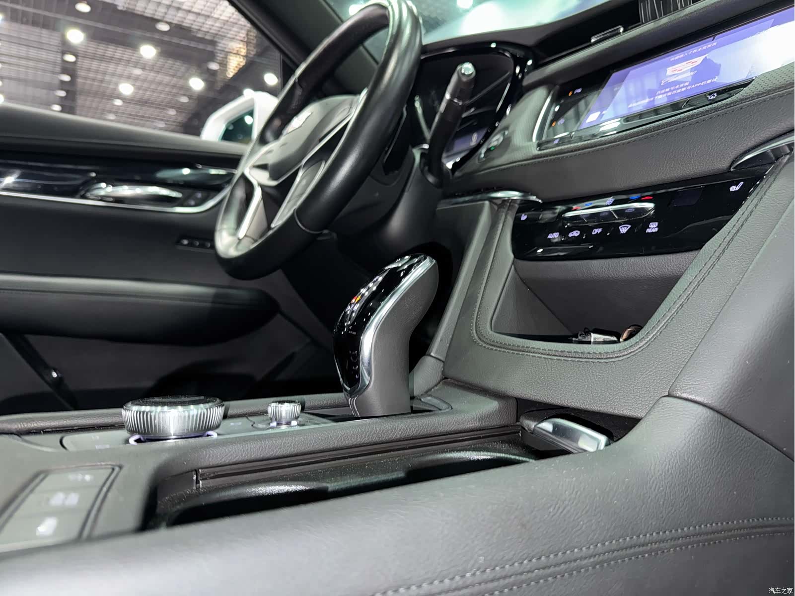 Cadillac XT5, 2023 25